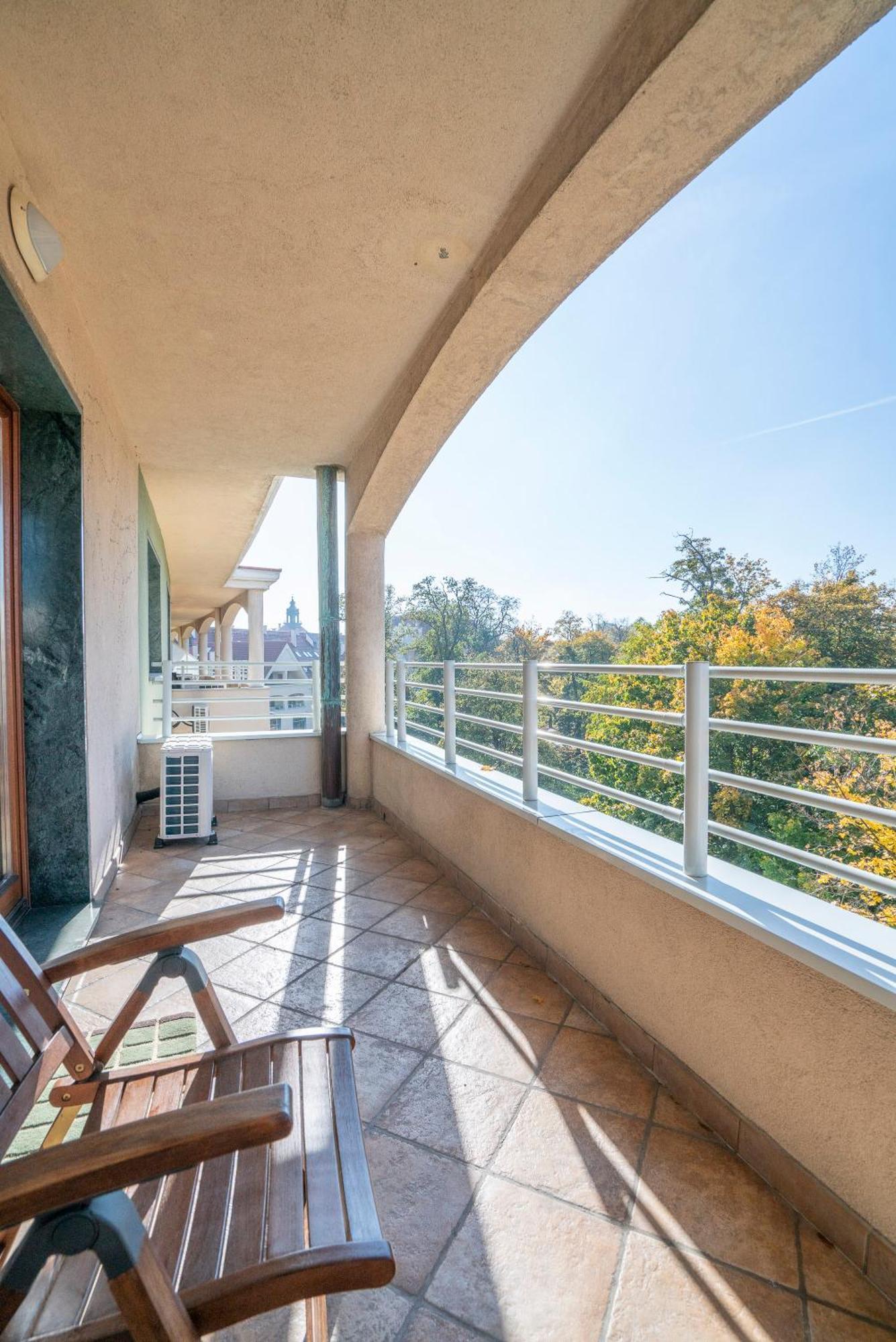 Apartament Werona Selfcheckin Ac Вроцлав Экстерьер фото